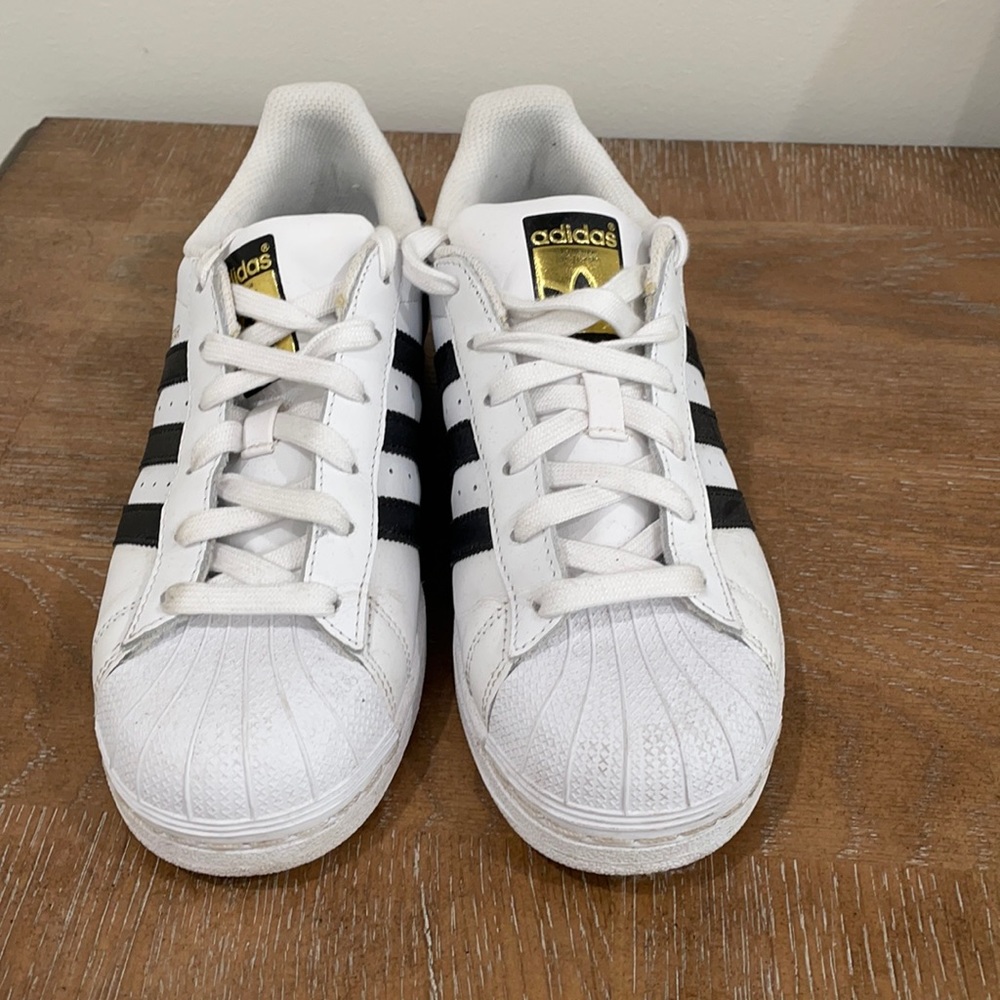 Women’s Adidas sneakers